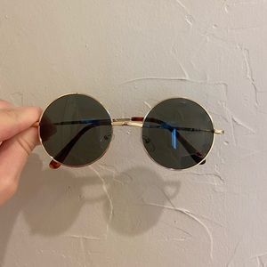 circle frame sunglasses
